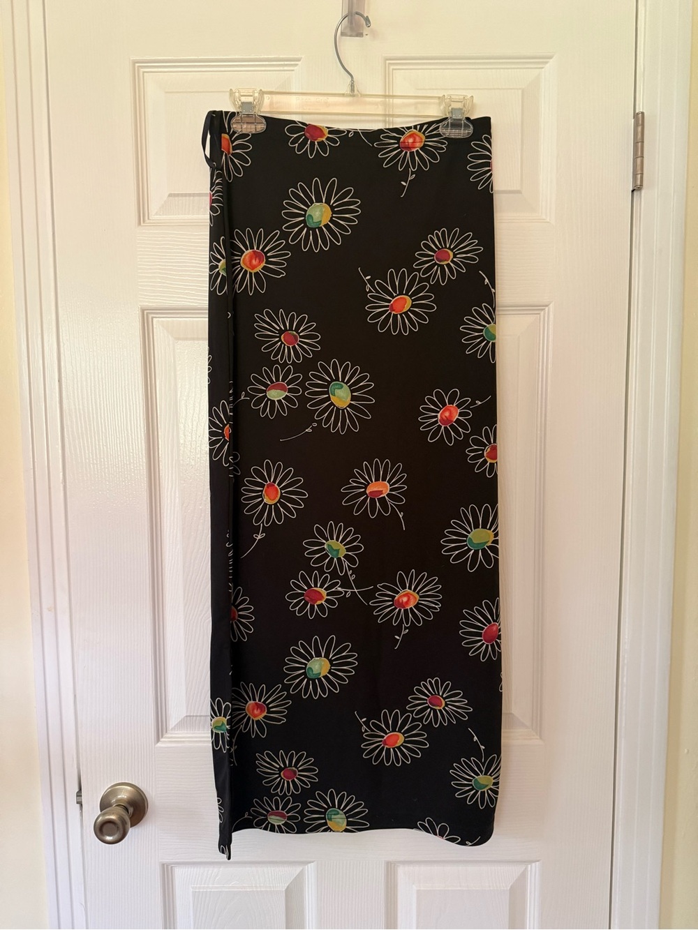 Vintage Black Floral Maxi Skirt with Colorful Daisy Print